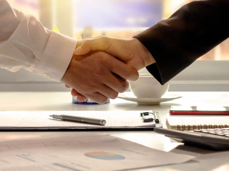 Cómo encontrar compradores para exportación: principales plataformas y consejos probados