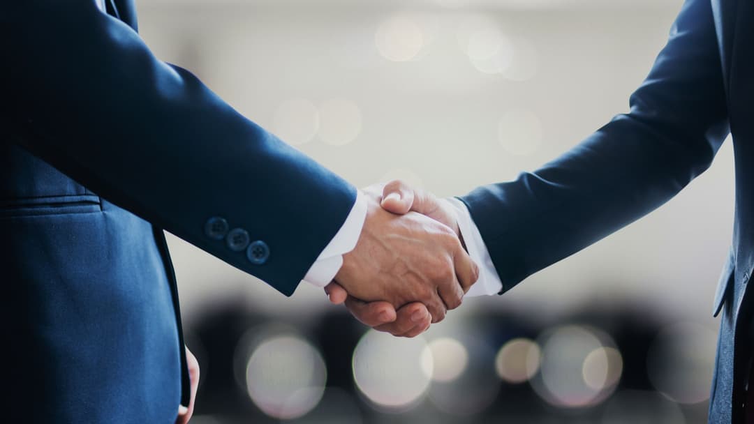 Cómo negociar con proveedores y vendedores (2025)