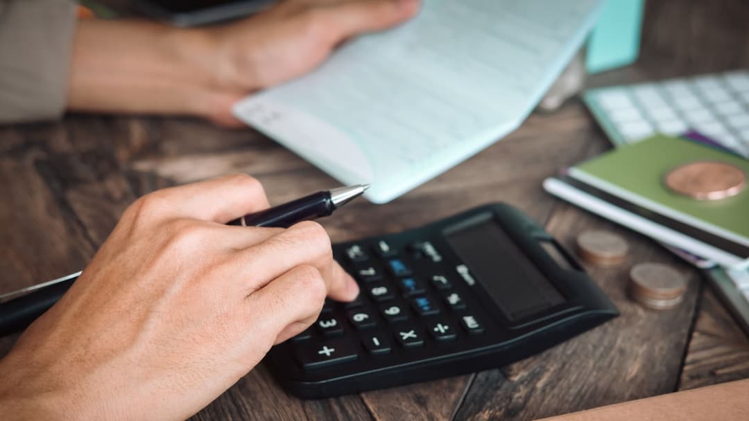 Fórmula del Costo Total de Manufactura (Guía Paso a Paso)